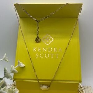 Kendra Scott Elisa necklace in rose gold and light cream stone